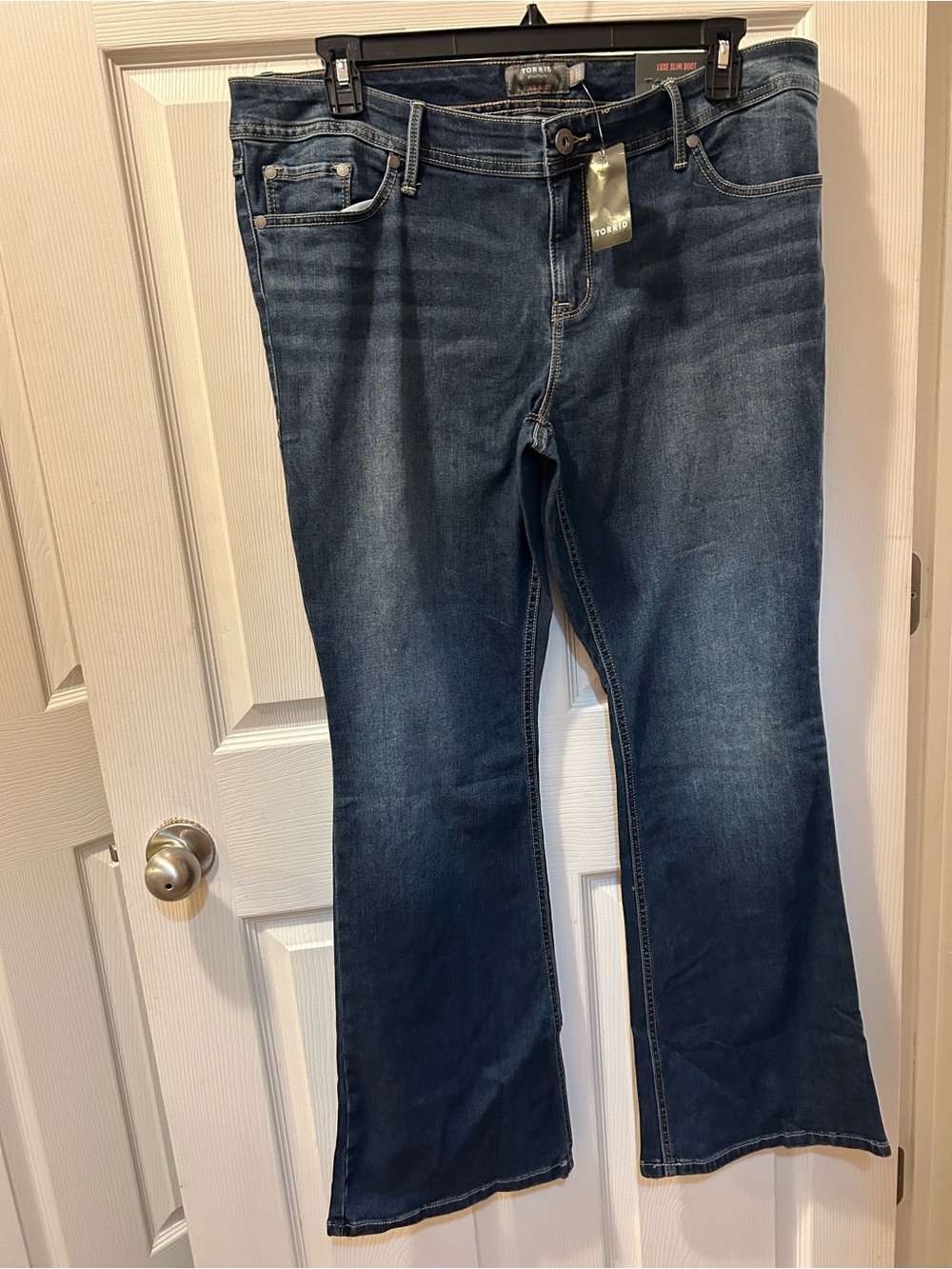 Torrid 16R Luxe Slim Boot Women's Dark Wash Bootcut Jeans - Blue Mid-Rise NWT